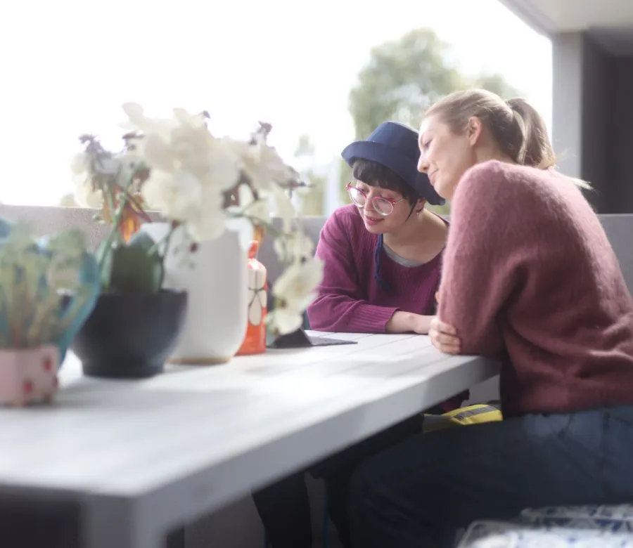 Support worker and participant at a Footscray community setting